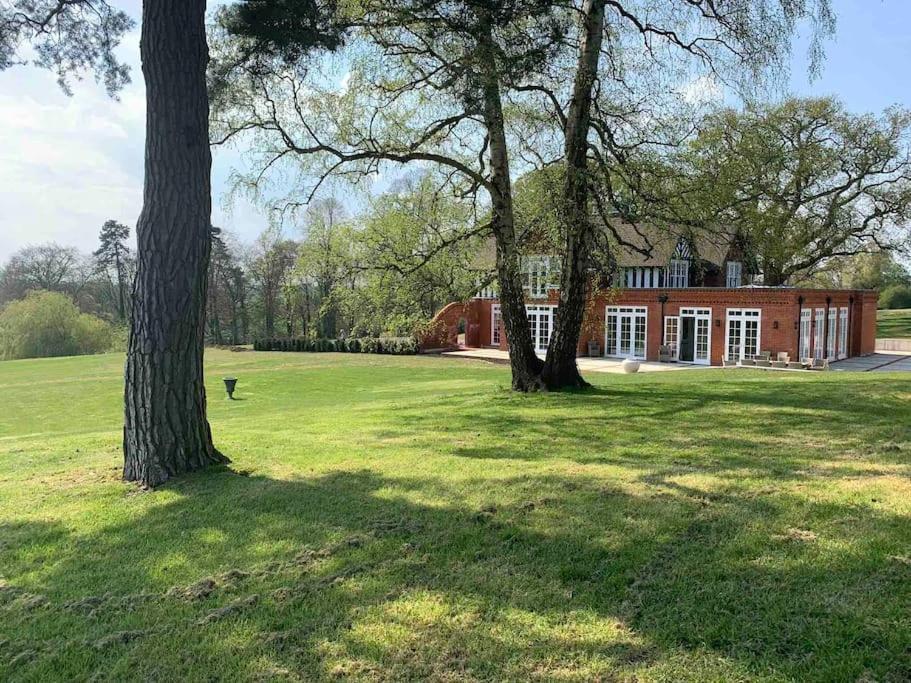 The Carriage House Villa Salisbury Exteriör bild